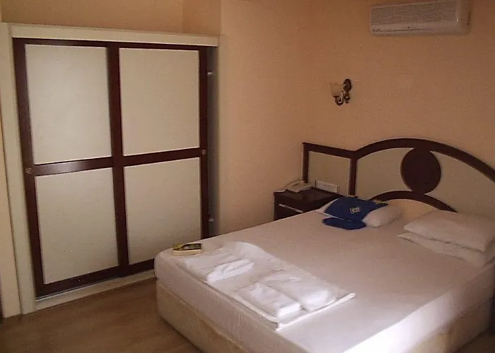 Gunes ホテル フェティエ